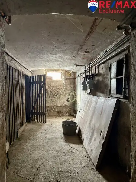 Zeitwandel - Mehrparteienhaus mit Entwicklungspotenzial in Wiener Neustadt!