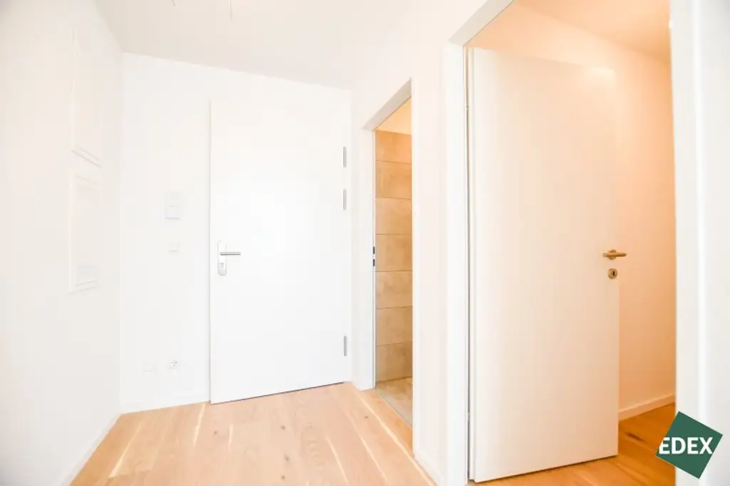 Erstbezug nach Sanierung: Schöne 2-Zimmer-Wohnung mit Top-Anbindung