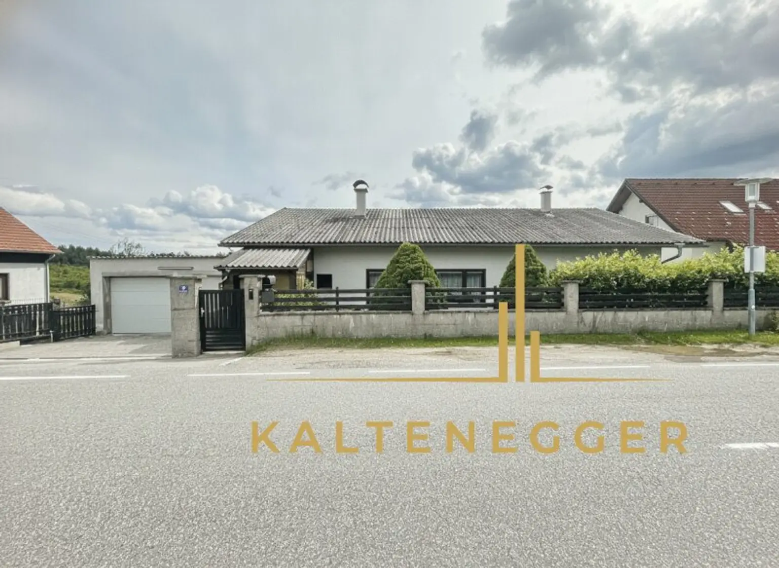 Großzügiges Haus in Ruhelage mit Grünblick