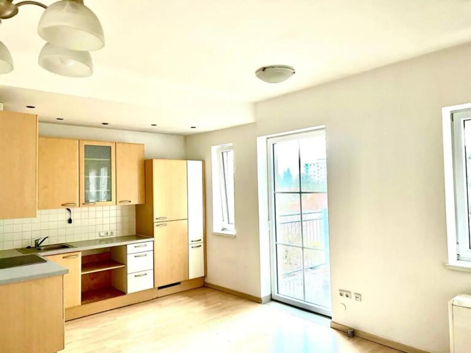 3-Zimmer-Wohnung mit großem Balkon zur Vermietung !