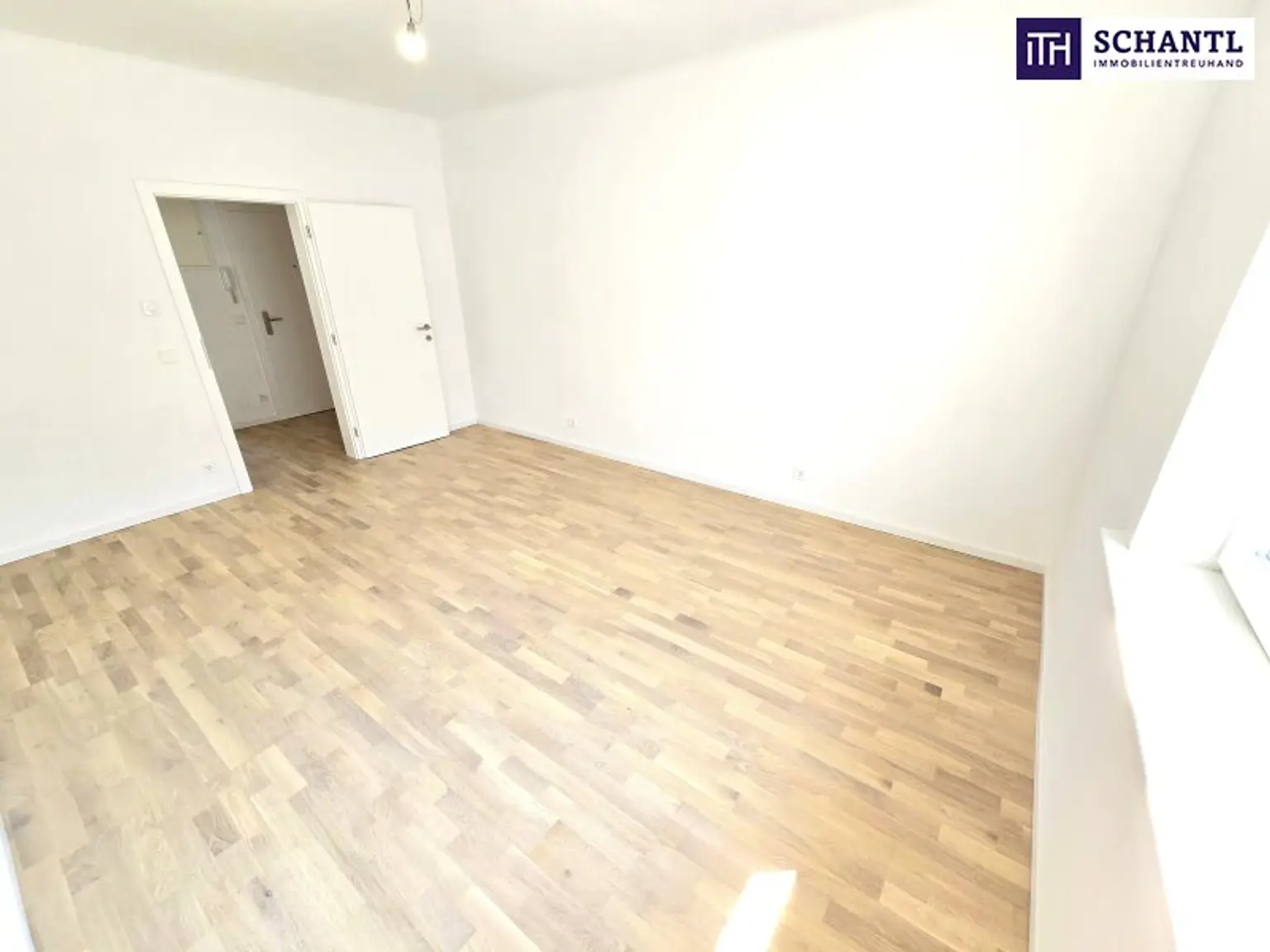 Grün soweit das Auge reicht - Ihr Ruhepol im 18.Bezirk! TOP saniert + Hofseitiger Balkon + Viel Grün + Viel Lebensqualität + Absolute Ruhelage + Ideale Raumaufteilung! Besser geht´s nicht! Nicht lange zögern...