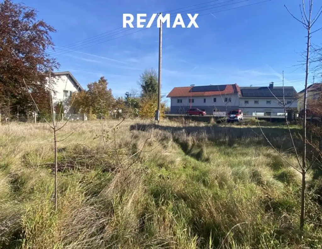 Ebenes, nahezu rechteckiges und damit leicht zu bebauendes Grundstück zwischen Enns und Kronstorf