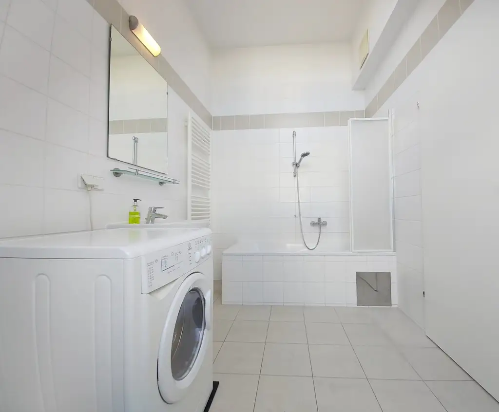 Moderne Maisonette mit 3 Zimmern und Dachterrasse nächst Enkplatz!