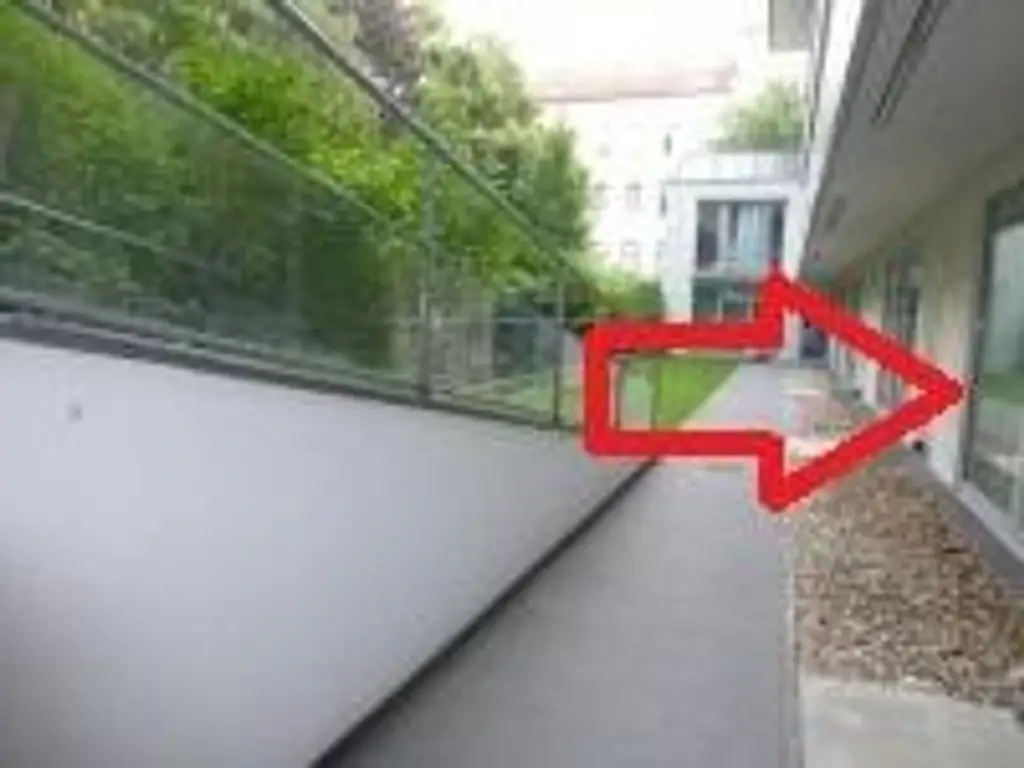 Erdgeschoß, barrierefrei, Innenhof! Ruhige, loft-artige Neubauwohnung mit 2 kl. Terrassen