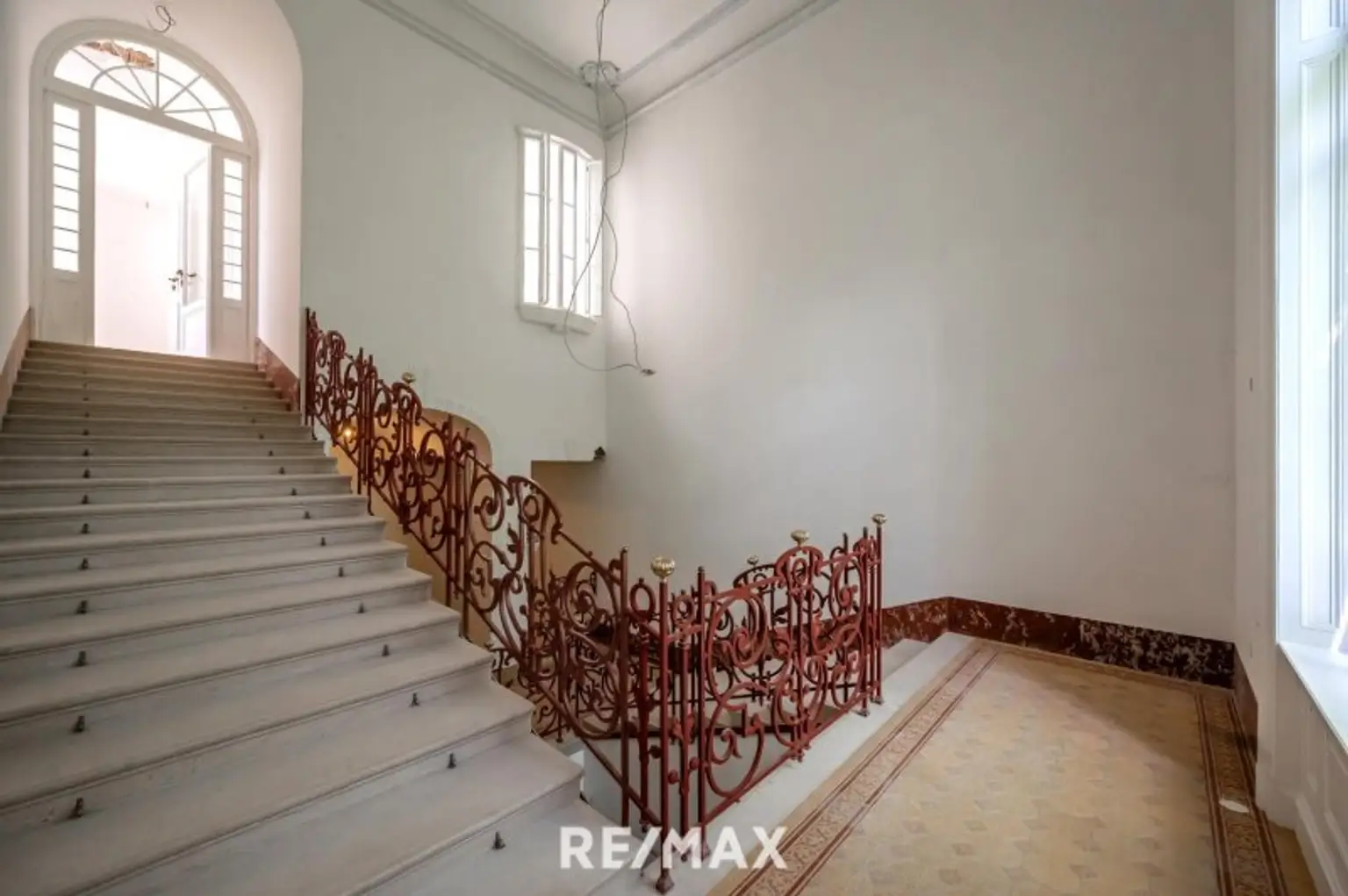 Rarität: Stadt-Villa mit weitläufigem Garten an exklusiver Hietzinger Adresse