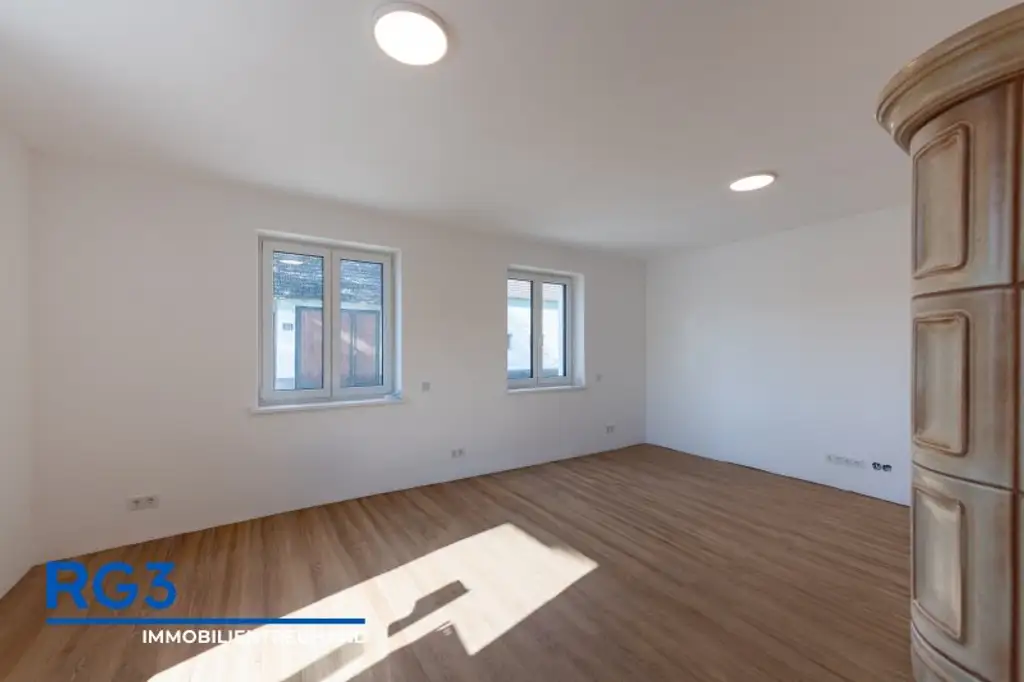 Neuwertiges Einfamilienhaus mit großem Garten