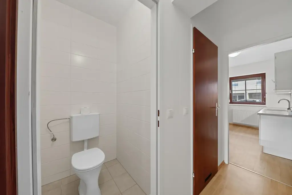 Ihr neues Zuhause: Modern, barrierefrei & Stellplatz in Zentrumslage!