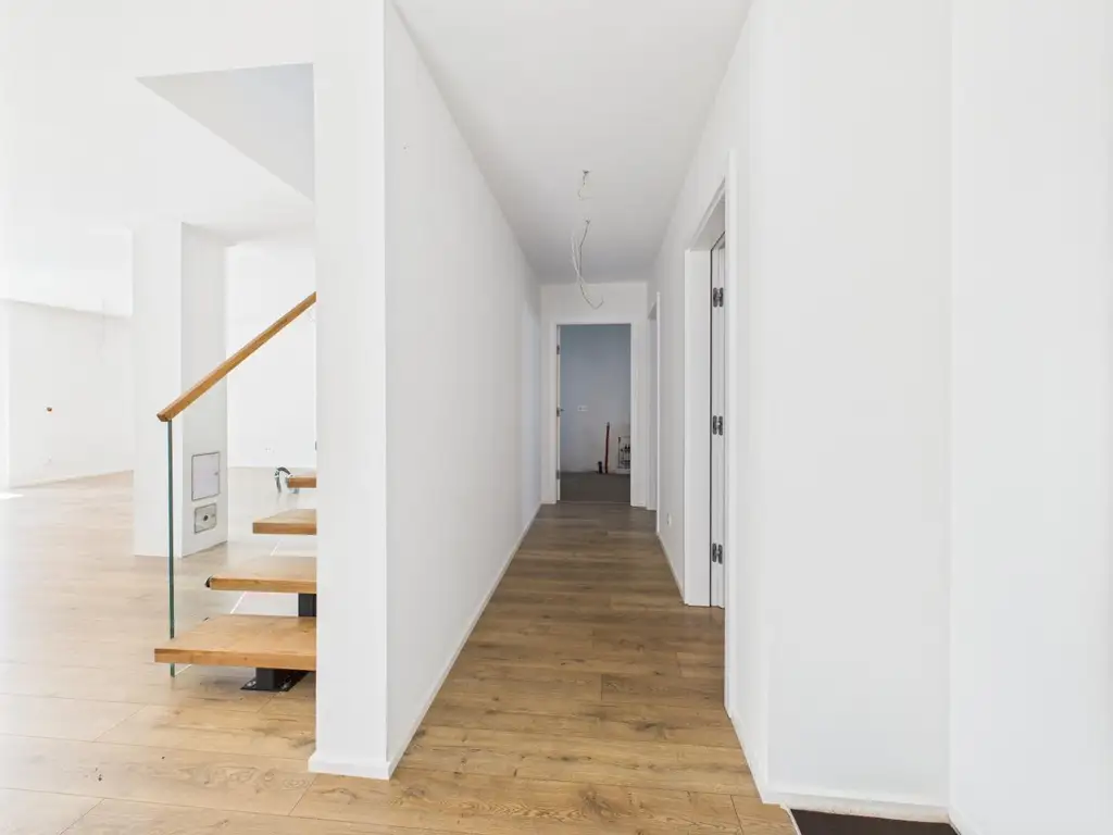 Wels-West: Luxuriöse Doppelhaushälfte mit Salzwasserpool, smarter Hausechnik & 149 m² Wohnfläche