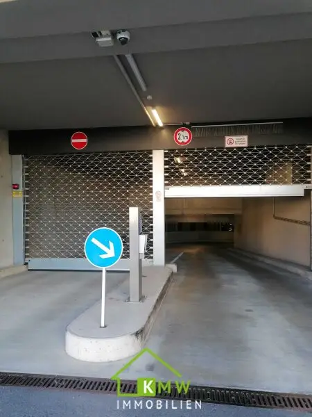 Lichtdurchflutete, moderne 2 Zimmer Wohnung mit Terrasse und 2 Tiefgaragenplätze