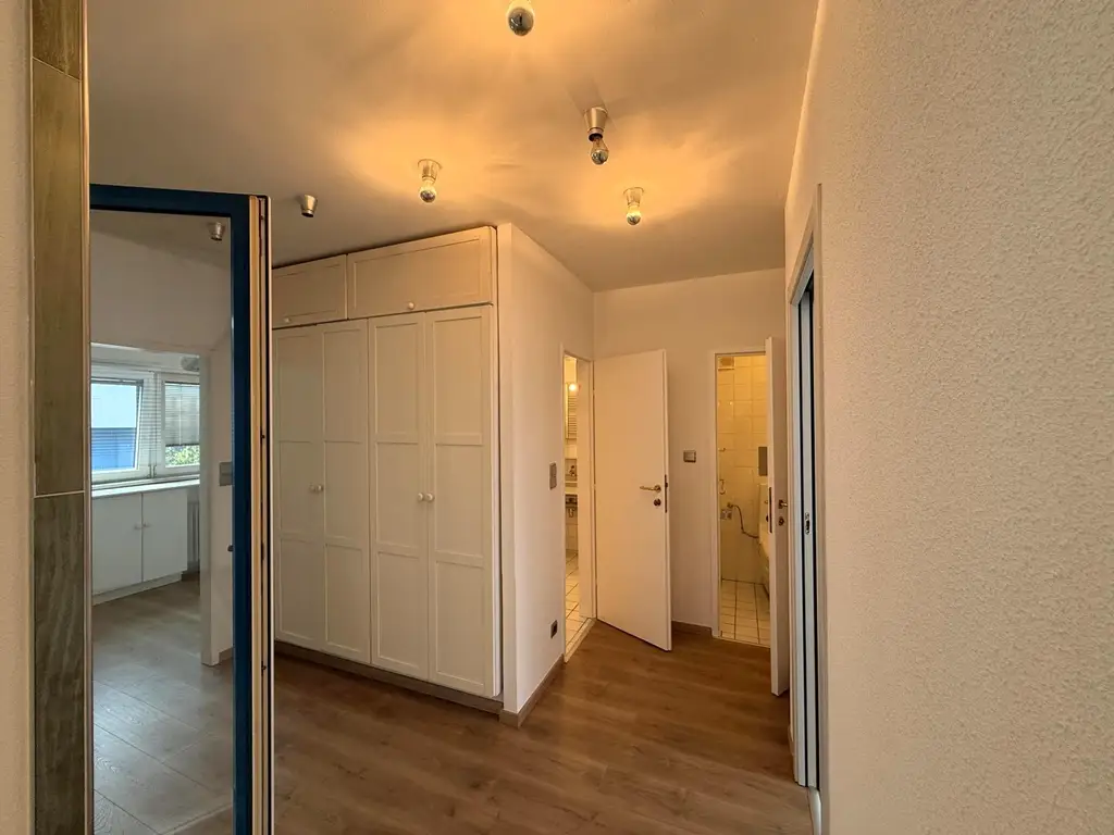Modernes Atelier, Loft, Dachterrasse im Neunzehnten // Modern Studio, loft, roof terrace in the nineteenth //