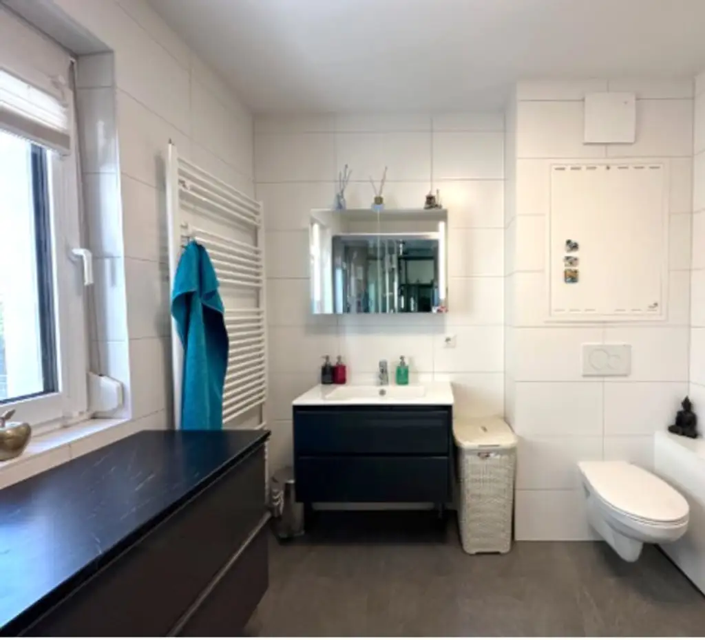 Telfs: 2-Zimmer-Neubauwohnung mit verglaster Loggia, Tiefgarage und hochwertiger DAN-Küche in zentraler ruhiger Lage zu kaufen