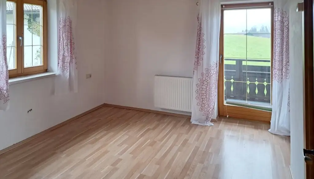 Eine Wohnung mit Garten, zwischen Strobl und Bad Ischl.