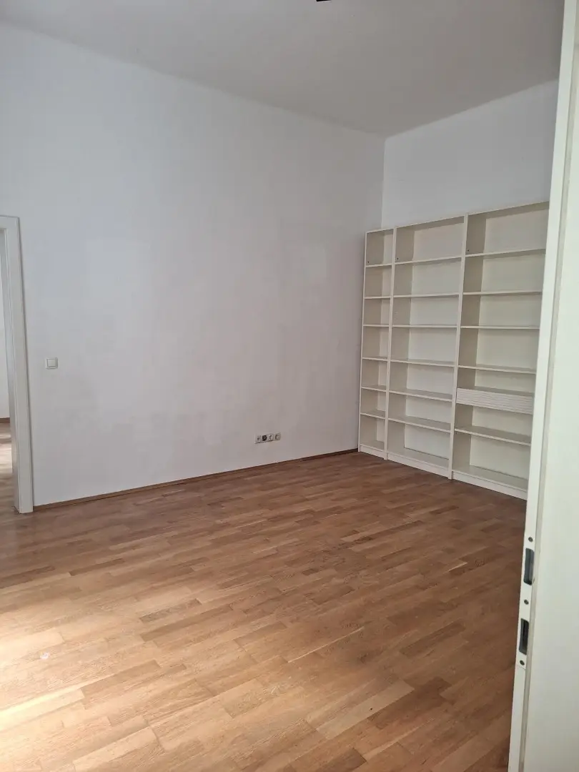 WOHNEN BEIM KARMELITERMARKT!