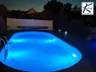 großer Pool