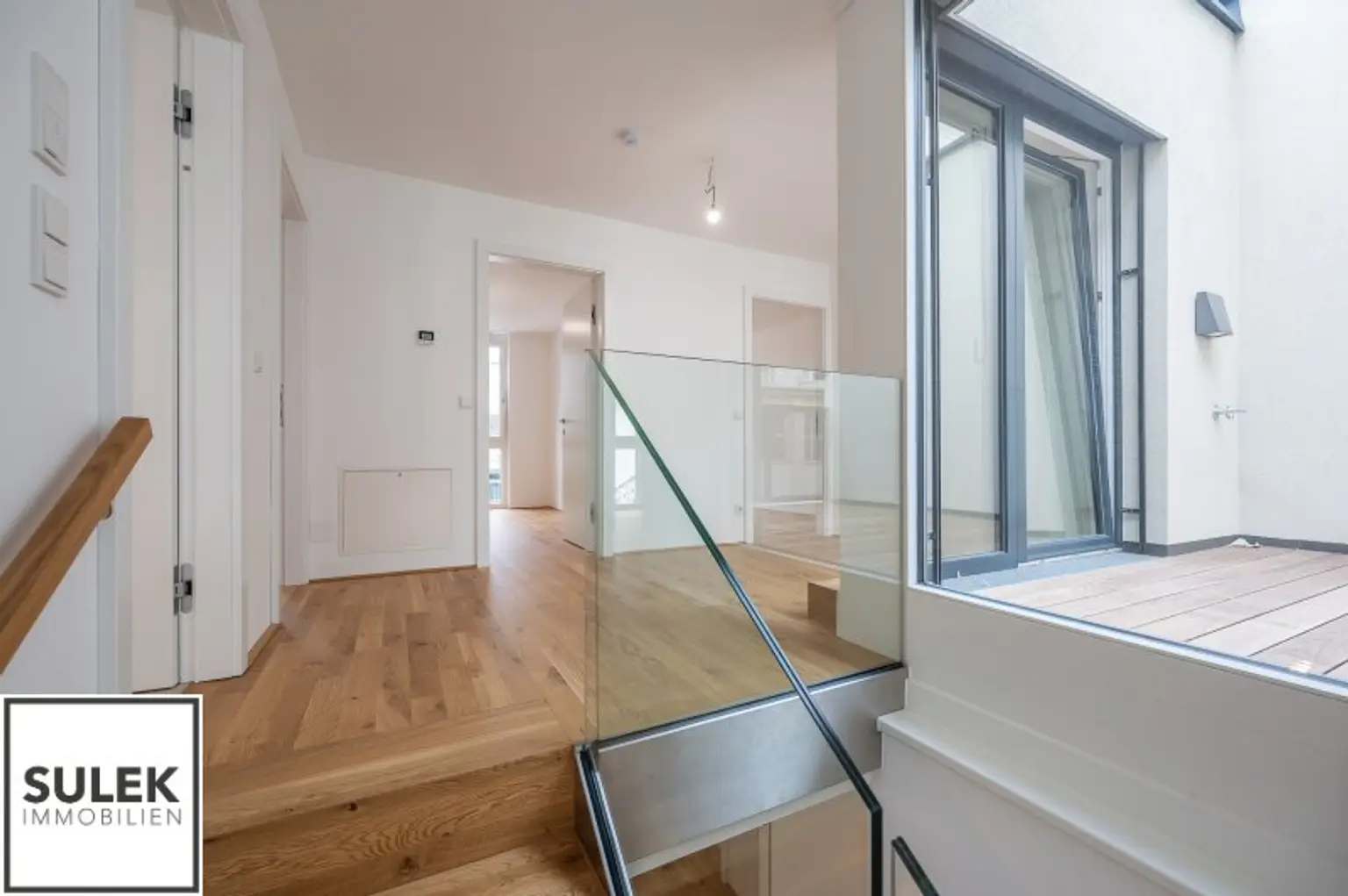 ERSTBEZUG-Townhouse: Exklusives 4-Zimmer-Townhouse mit 2 Terrassen & Tiefgaragen-Option - ab sofort