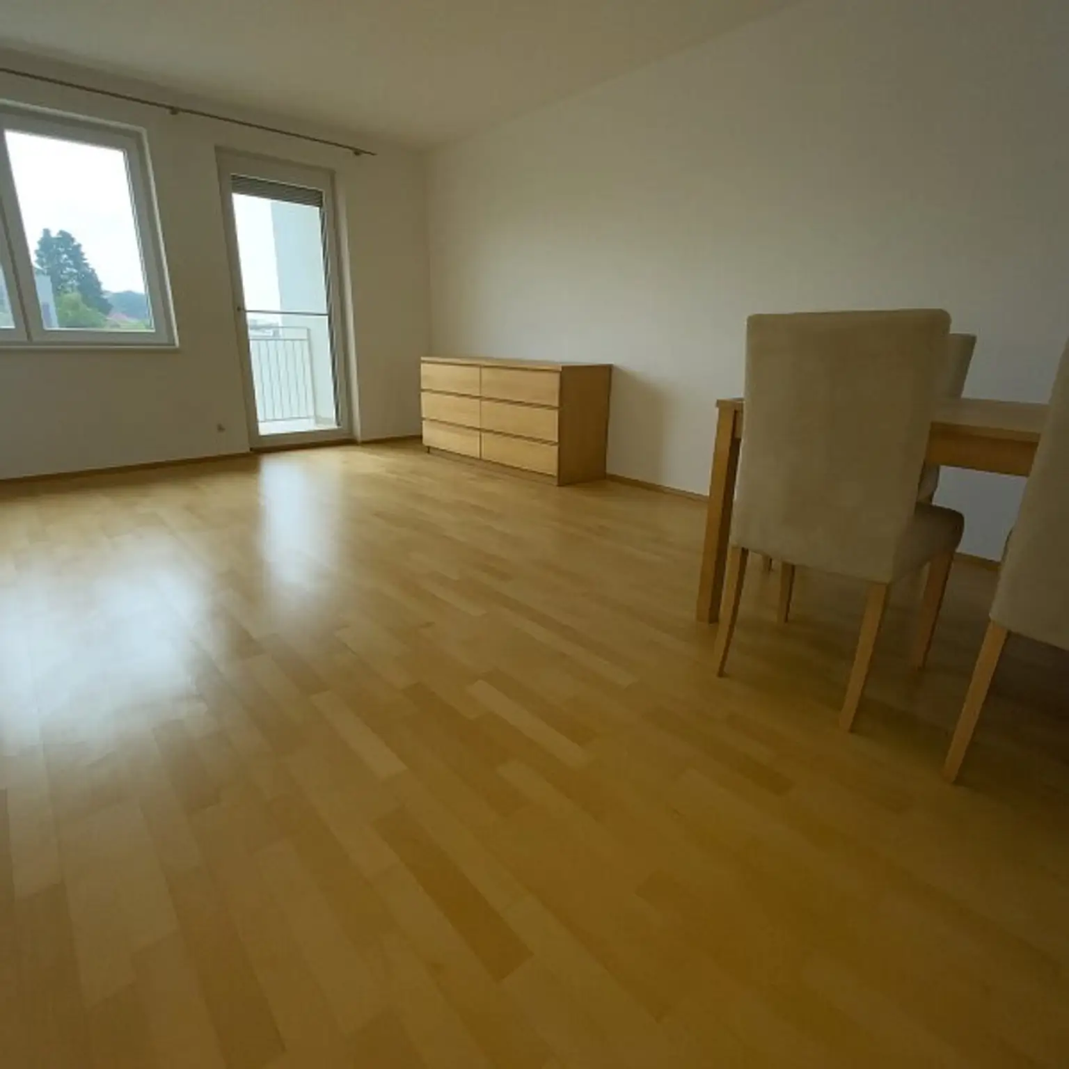 Charmante 2-Zimmer Wohnung mit zentraler Begehbarkeit in absoluter Ruhelage!
