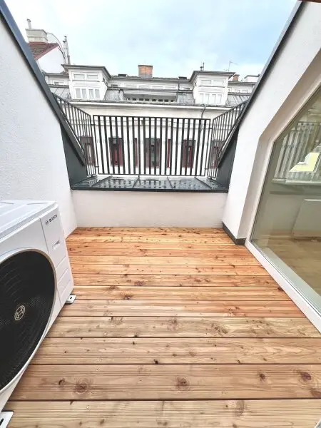 Schöne Dachgeschoss-Maisonette mit 83m², 3 Zimmern & Terrasse in 1180 zu kaufen!!