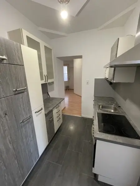 CHARMANTER UND HELLER 2,5-ZIMMER ALTBAU NÄHE SCHMELZ/SCHÖNBRUNN/U3-JOHNSTRASSE!