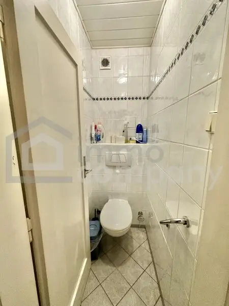 3-Zimmer-Wohnung mit Loggia in U-Bahn Nähe!
