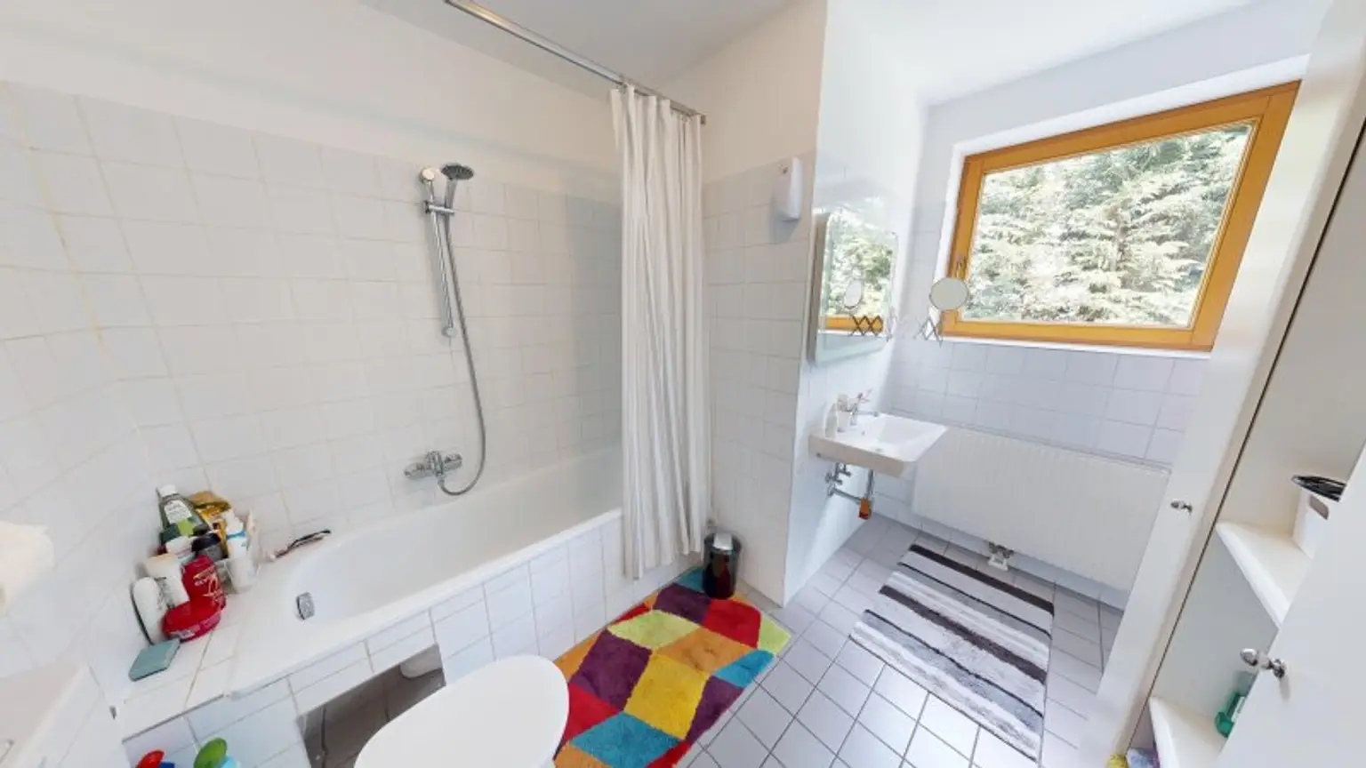 1.OG Badezimmer mit WC