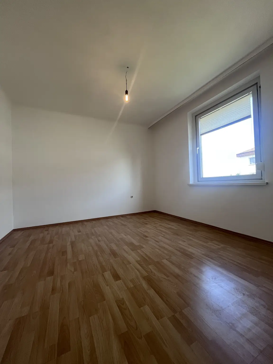 Helle 2-Zimmer-Mietwohnung mit Loggia