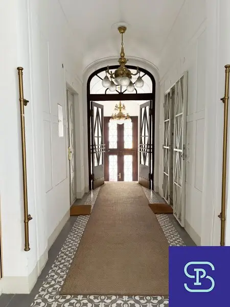 Gebäude Eingangsbereich