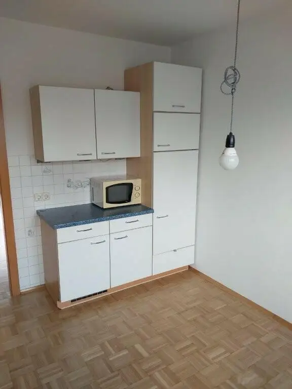 Provisionsfrei: Perfekt aufgeteilte 3-Zimmerwohnung mit Balkon-Terrasse und Tiefgarage bei TU - Moserhofgasse