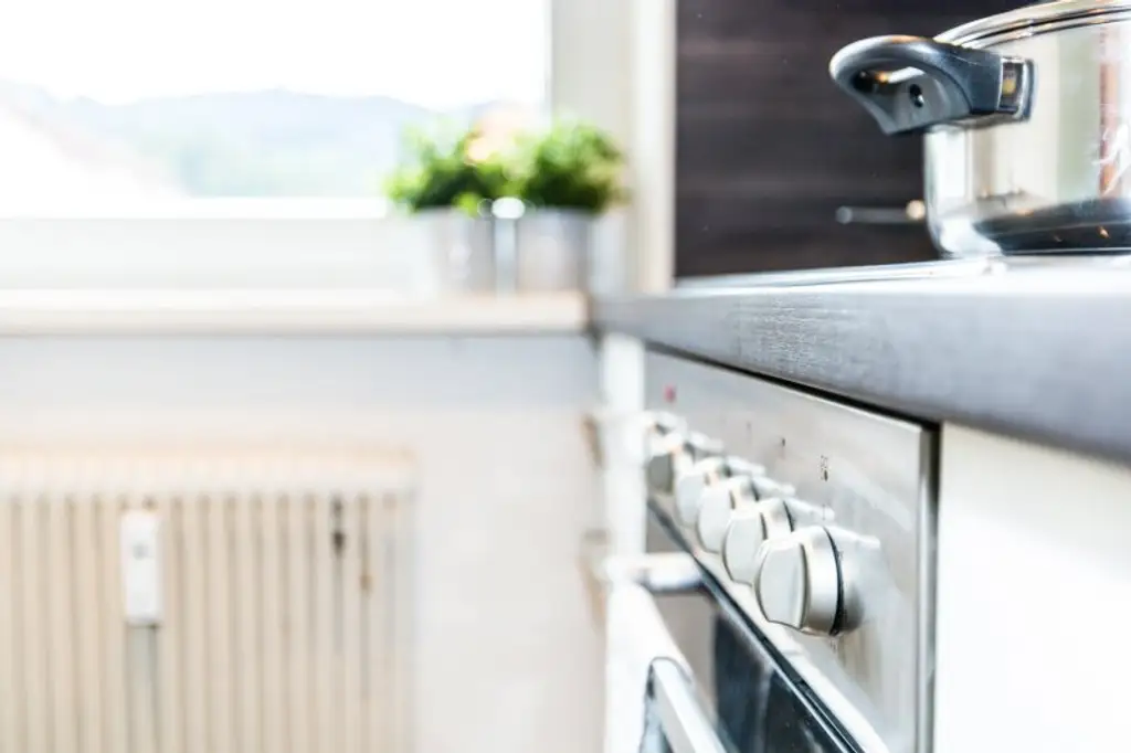 PROVISIONSFREI I LOGGIA I HELLE RÄUME I RUHELAGE I LIFT I ZENTRALE LAGE I EINBAUKÜCHE I FAMILIENFREUNDLICH I PROJEKT WOHNEN I