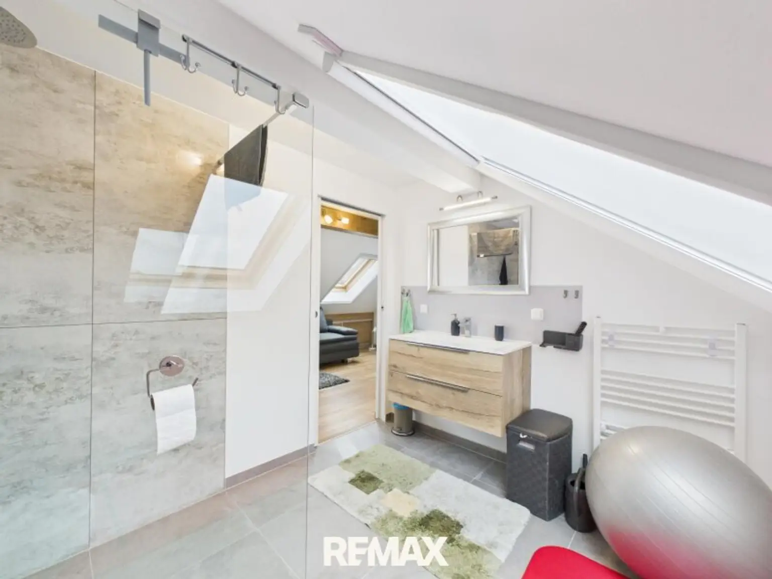 RH Maisonette Bruckneudorf Bad m. WC D