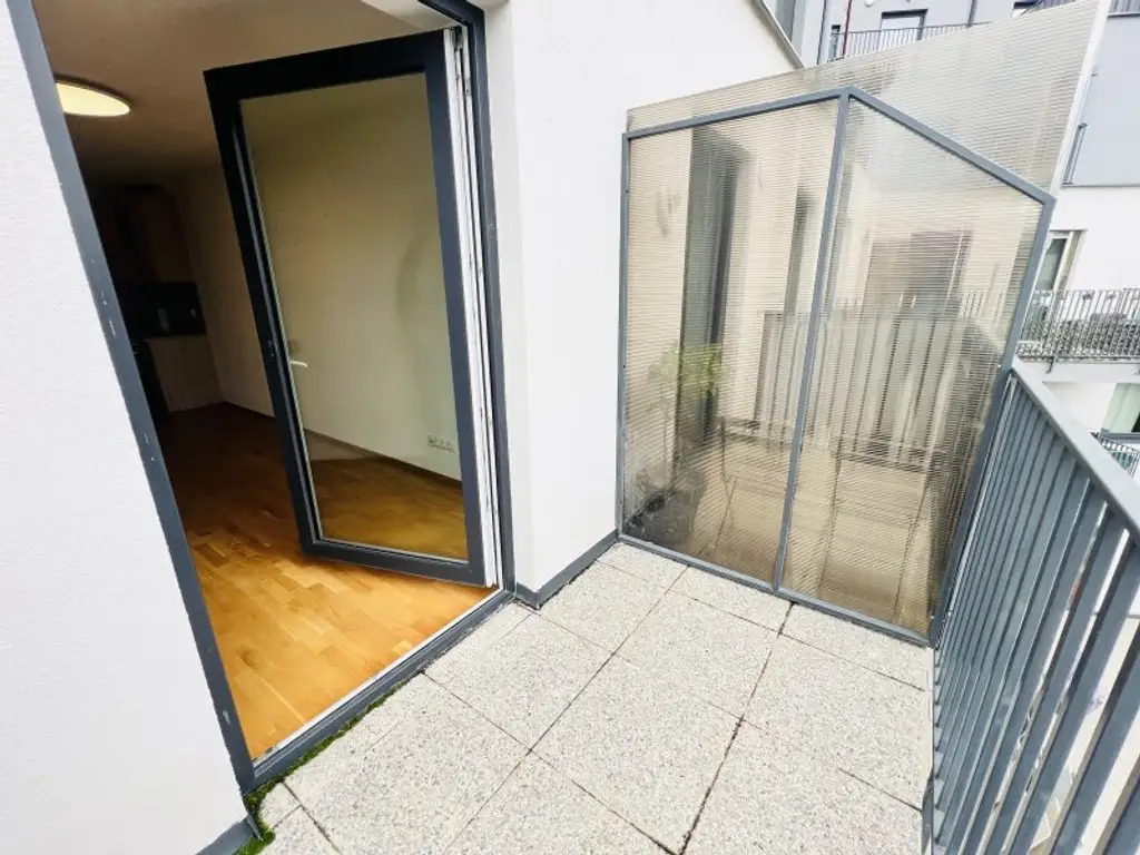 Wunderschöne 3 Zimmer Wohnung mit Balkon - Baujahr 2021 TOP 26 in den Innenhof gerichtet - PREIS Inkl. Heizung