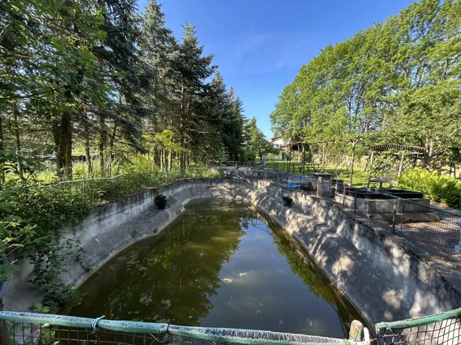 +++Charmantes Mehrfamilienhaus mit weitläufigem Naturgarten und vielseitigen Nutzungsmöglichkeiten!+++