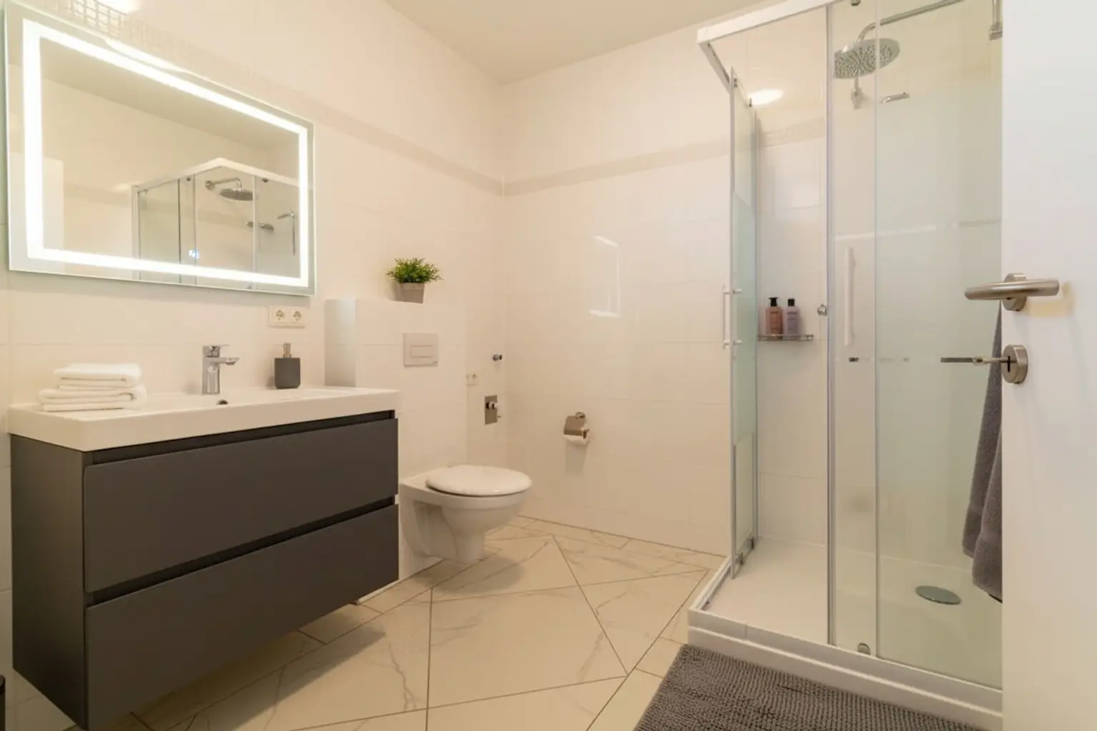2. Badezimmer: KI generierte Einrichtung