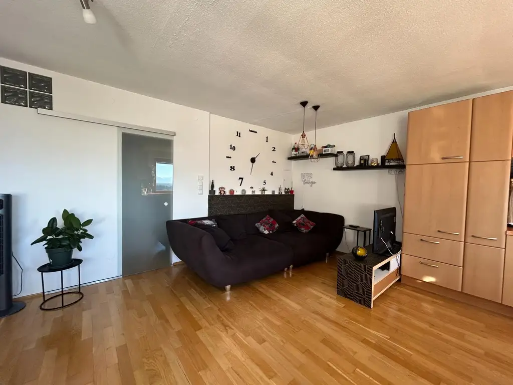 Großzügige Wohnung mit Traumausblick!