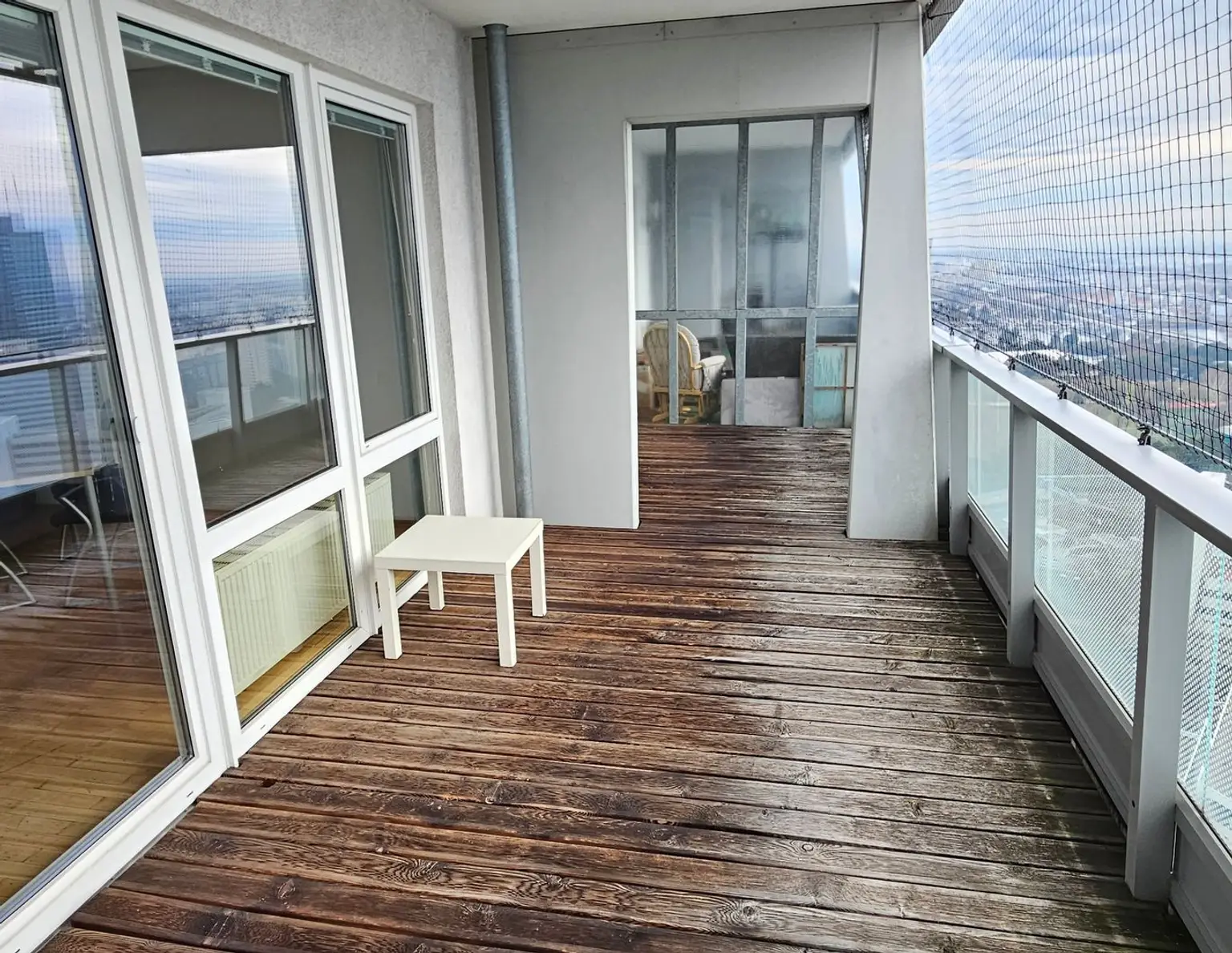 2-Zimmerwohnung im Mischek Tower mit traumhaftem Blick auf die Donau zu verkaufen € 499.000