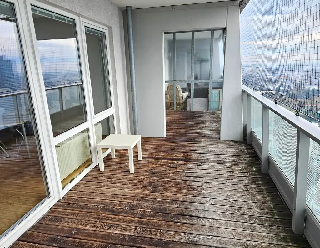 2-Zimmerwohnung im Mischek Tower mit traumhaftem Blick auf die Donau zu verkaufen € 499.000