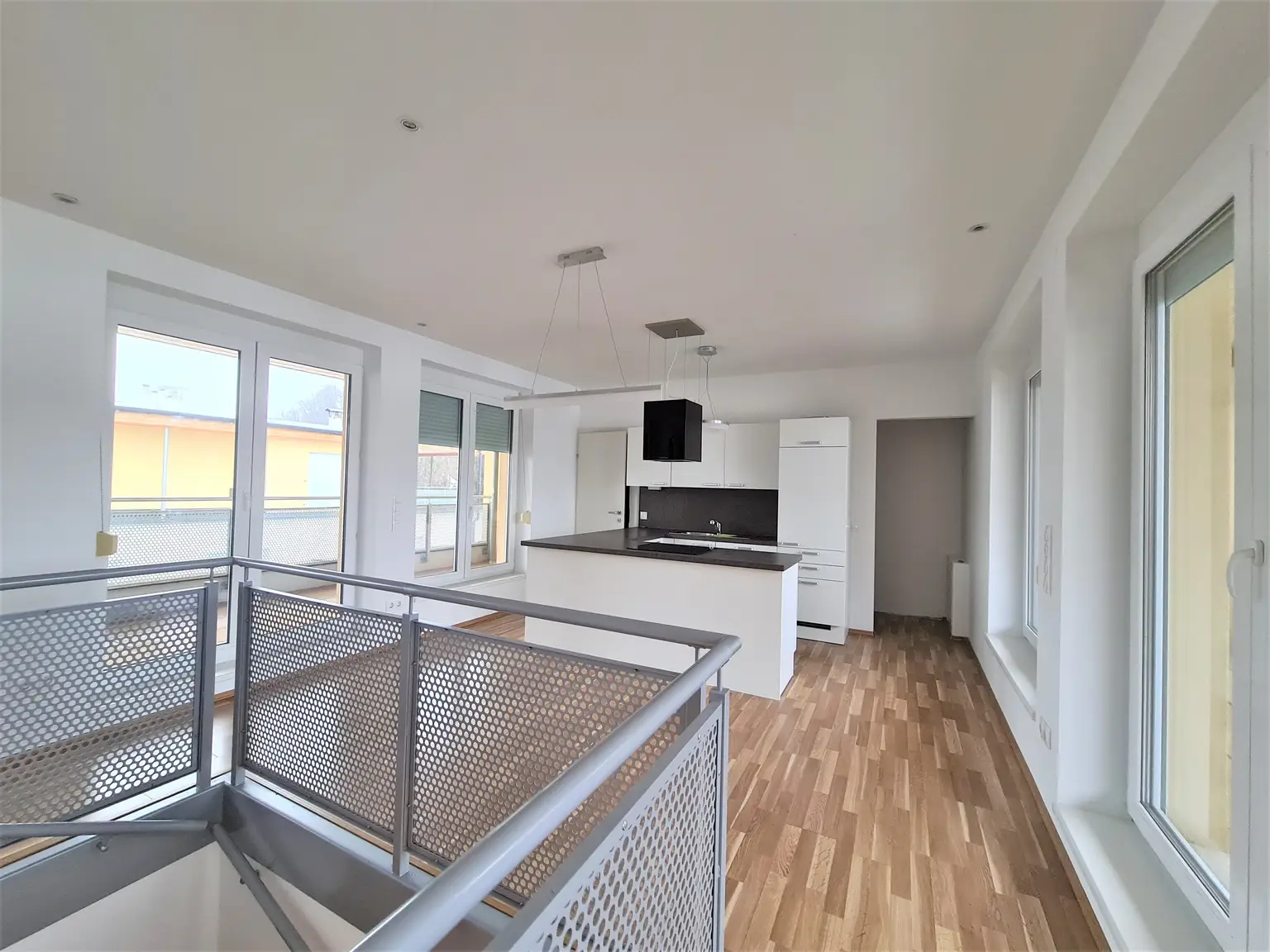Modernes Wohnjuwel im Pielachtal: Exklusive Maisonette mit zwei Panoramaterrassen!