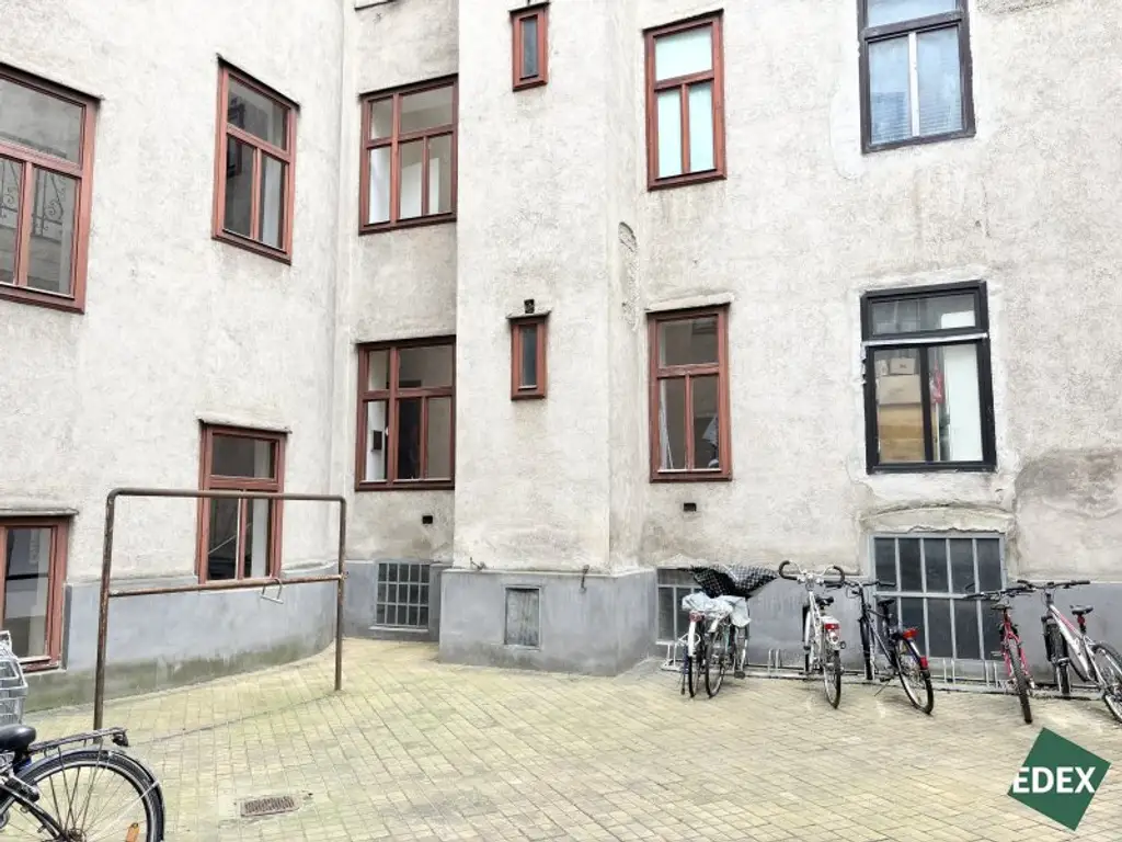 Sanierungsobjekt: 2 Zimmer Wohnung beim Erich-Auer-Park, 1140 Wien