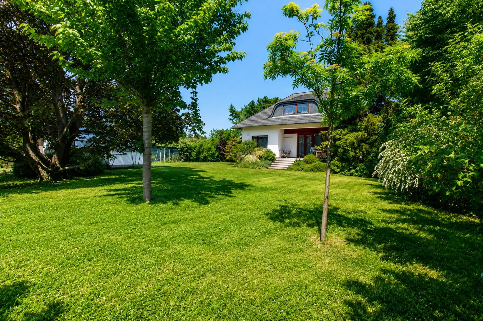 Bild 2, Außenansicht, Garten