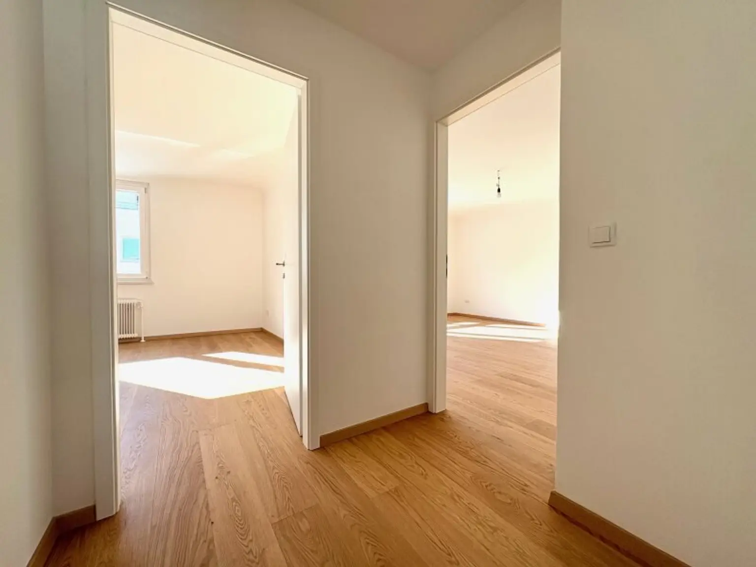 LEBEN IN GERSTHOF - GROSSZÜGIG ANGELEGTE SANIERTE 3 ZIMMER MIT BALKON ZUM INNENHOF