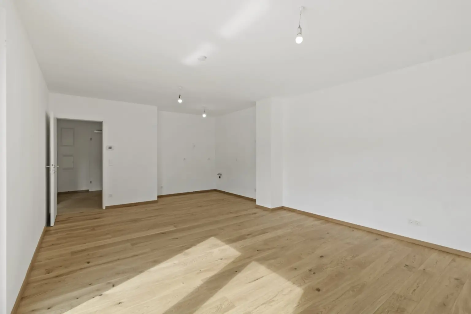 F | ++ HELL & FREUNDLICH – 3 Zimmer-Wohnung mit BALKON ++ | Prima Service Immobilien