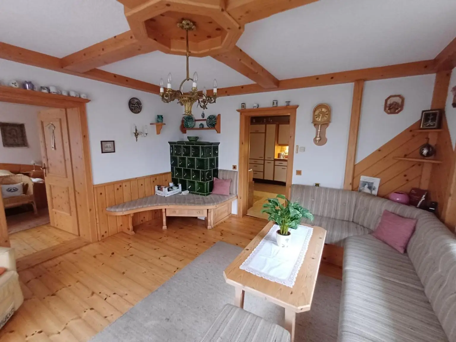 Äußerst gemütliches, sonniges Einfamilienhaus am Haslweg in Pinsdorf!