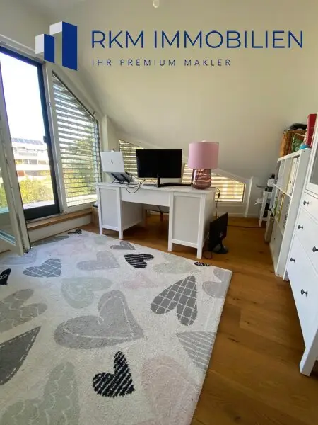 Neuwertige Maisonette in 1220 Wien: 4 Zimmer, Balkon, Terrasse & KFZ-Stellplatz!