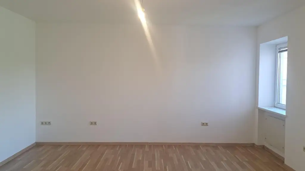 Kleines Sacherl mit 2 Terrassen, Nebengebäuden, Gemüsegarten, Erdkeller, idyllischem Grundstück, einer betonierten Freifläche und viel Potenzial....
