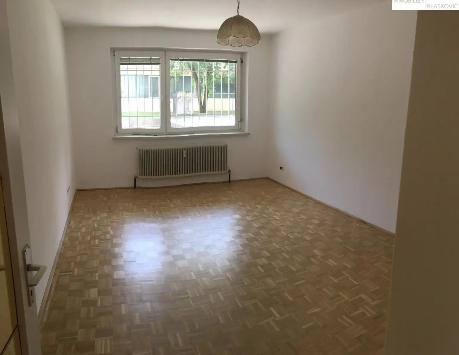 Zentral gelegene 2,5-Zimmer-Wohnung - Nähe Klinikum und Stadtzentrum - WG-tauglich!