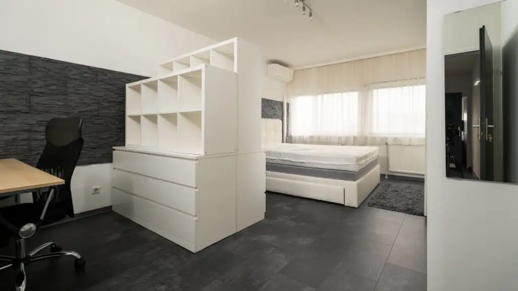 TOP Dachgeschosswohnung im Zentrum von Gänserndorf!