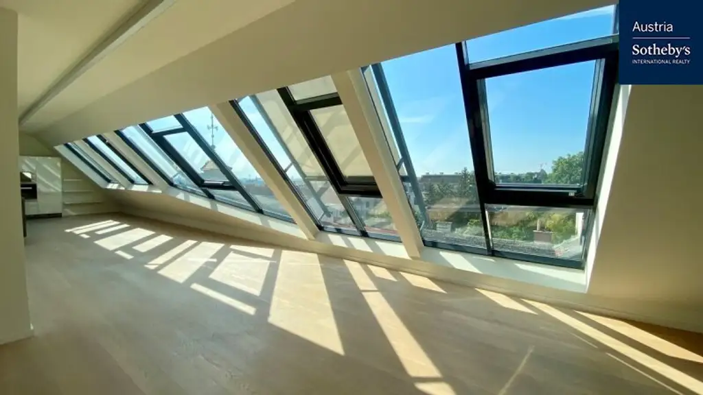 Dachgeschosstraum mit Weitblick!