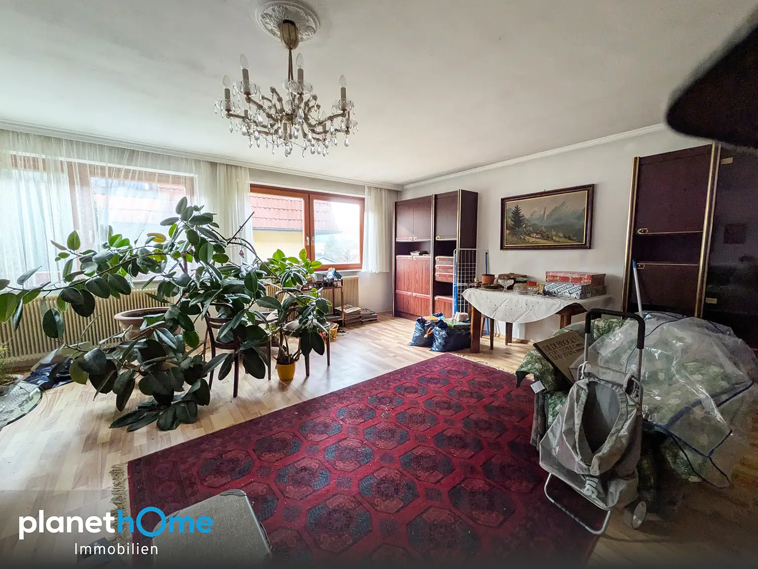 Wohnzimmer moebliert