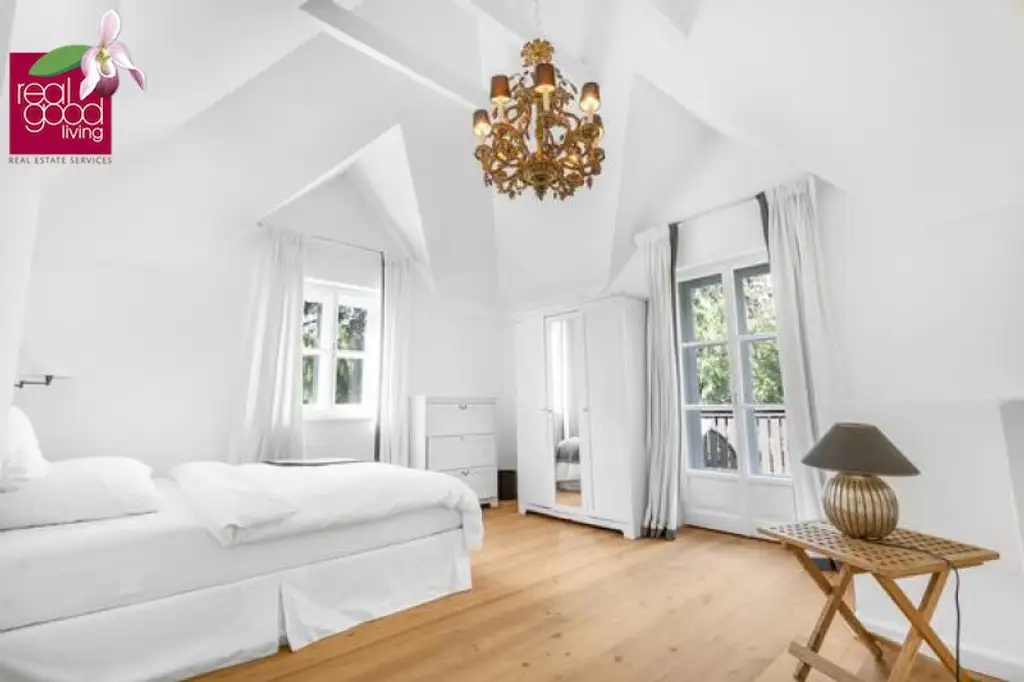 Zeitlose Eleganz im Wienerwald – Historische Villa mit Nebengebäuden  auf Traumgrundstück mit Outdoorpool und Waldsauna