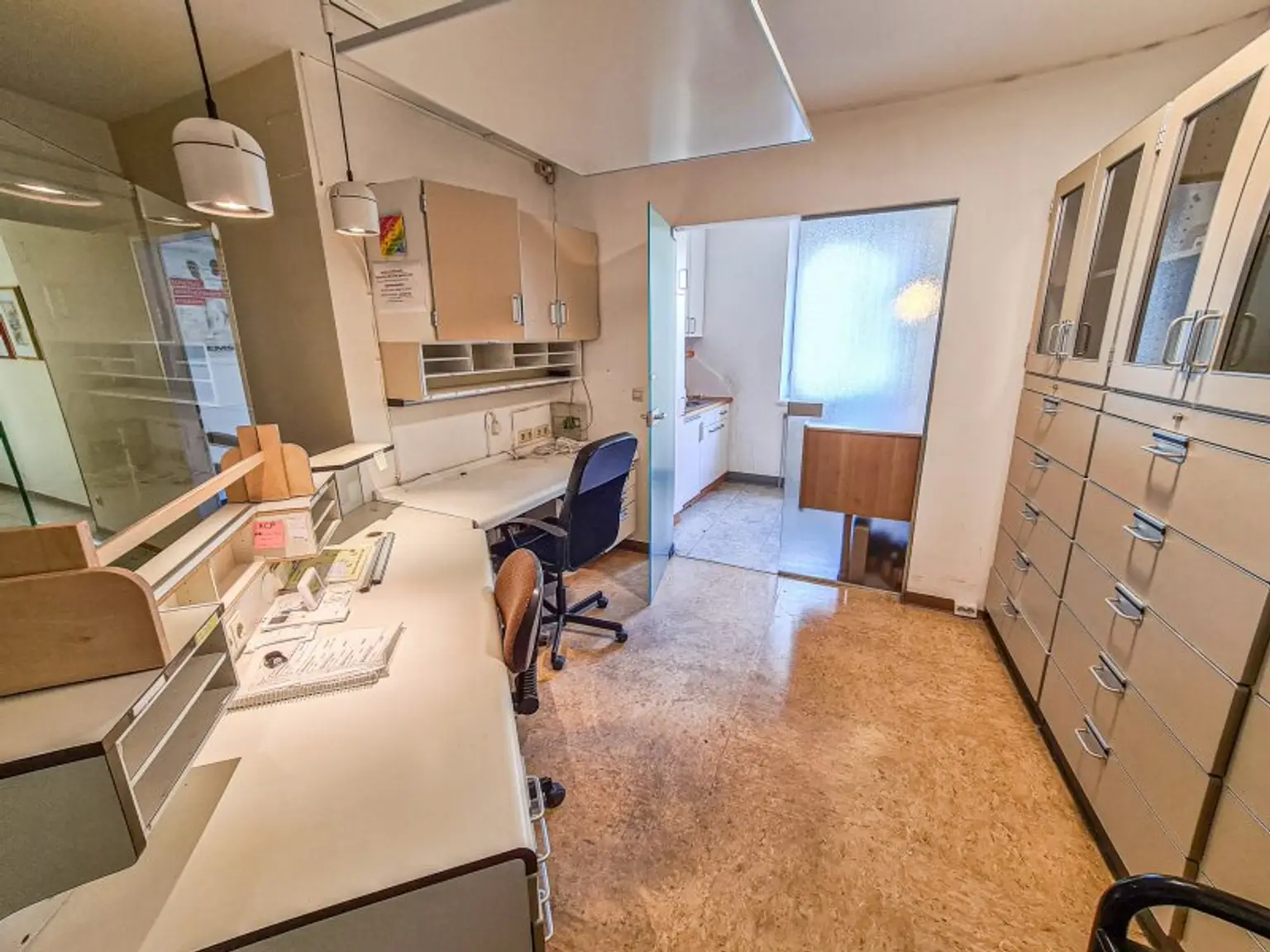 *** BARRIEREFREI *** Praxis am Josefsplatz - 5 Behandlungszimmer auf 170m²