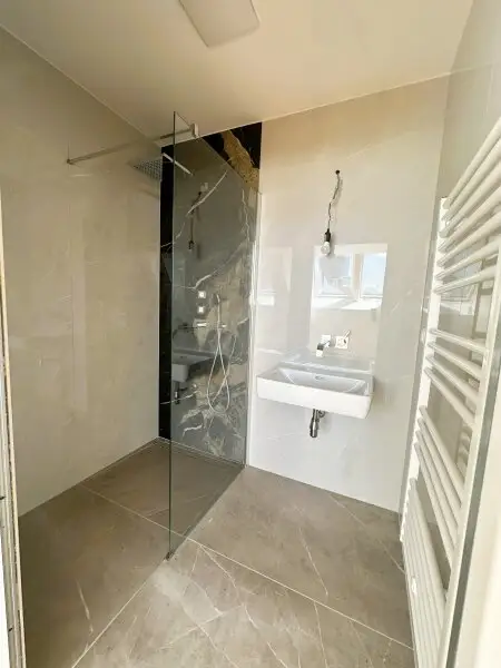 Elegantes Wohnen über den Dächern Wiens - exklusive 4 Zimmer Dachgeschosswohnung mit Terrasse
